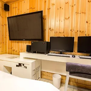 Motel Shinchon Aida